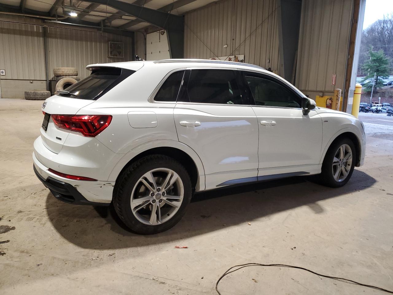 VIN WA1EECF30K1064220 2019 AUDI Q3 no.3