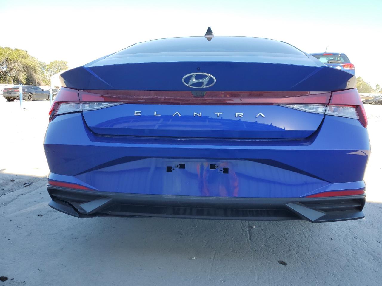 2023 Hyundai Elantra - Image 6