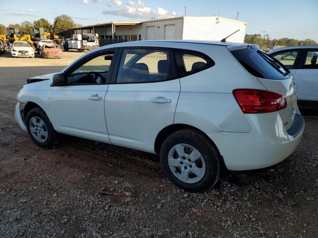 2009 Nissan Rogue - Image 2