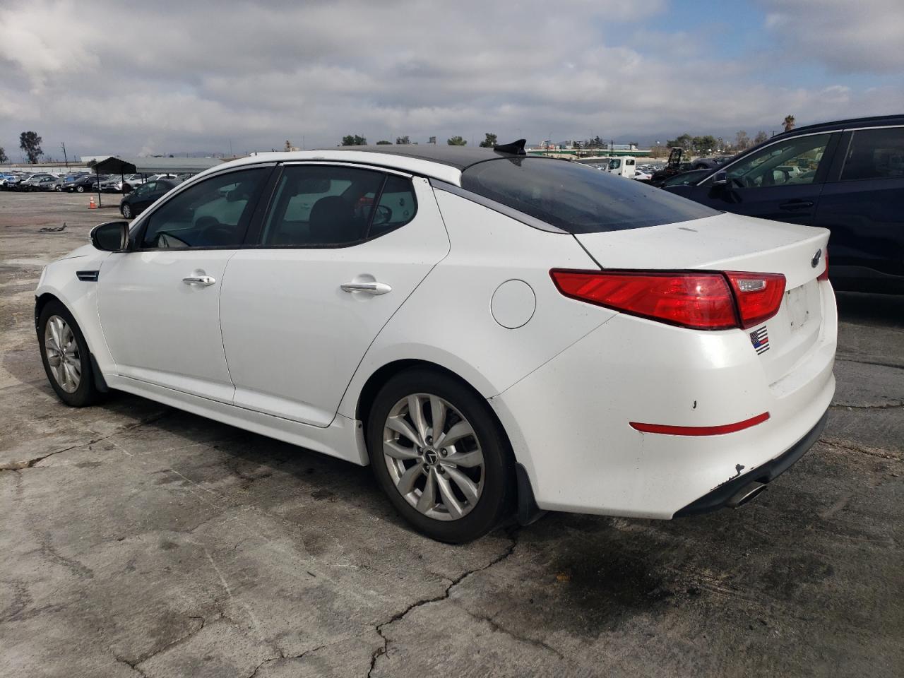 VIN 5XXGN4A70FG496086 2015 KIA OPTIMA no.2