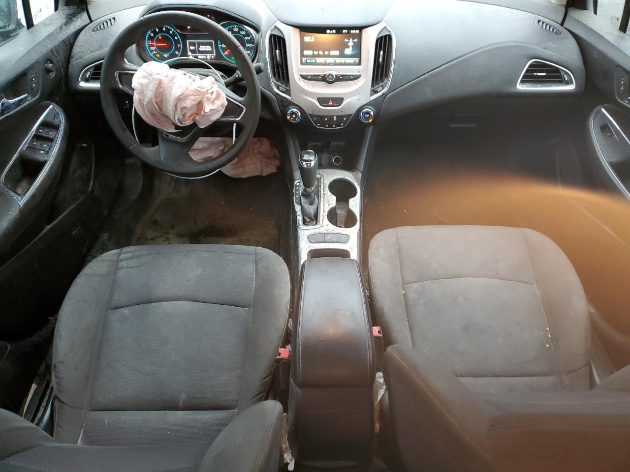 2018 Chevrolet Cruze - Image 8