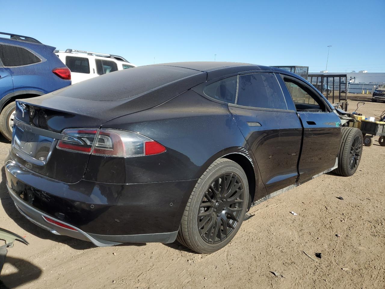 VIN 5YJSA1H28FF099811 2015 TESLA MODEL S no.3