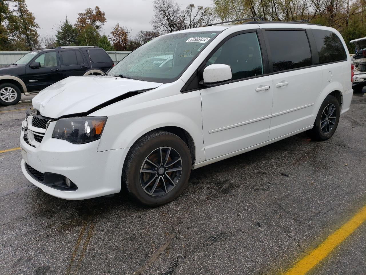 2017 Dodge Caravan - Image 1