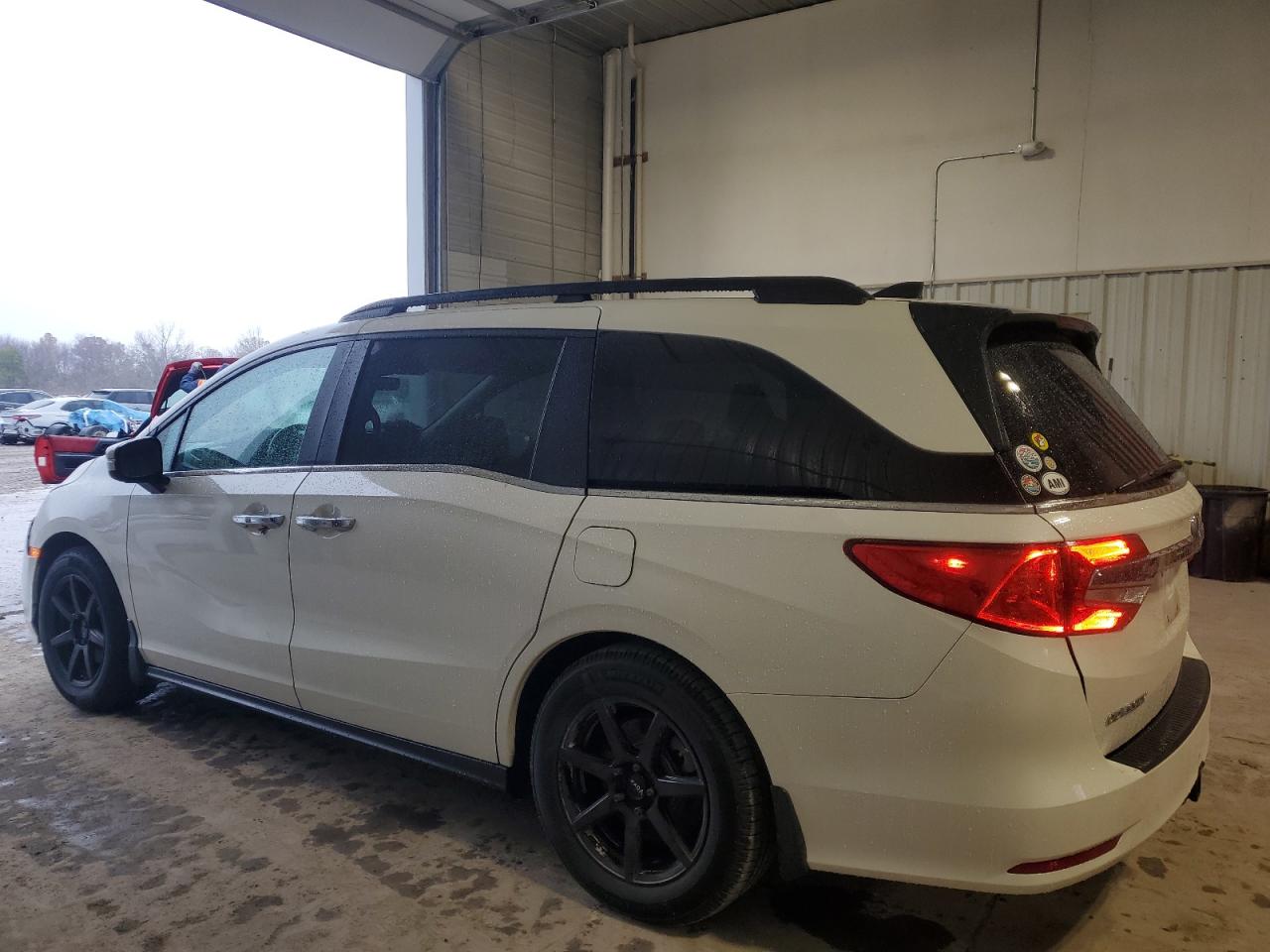 2019 Honda Odyssey - Image 2