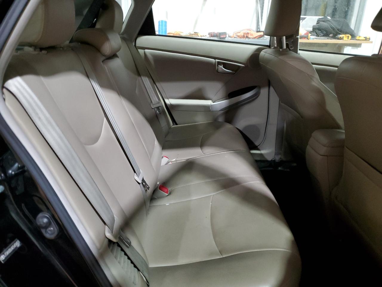 2012 Toyota Prius - Image 10