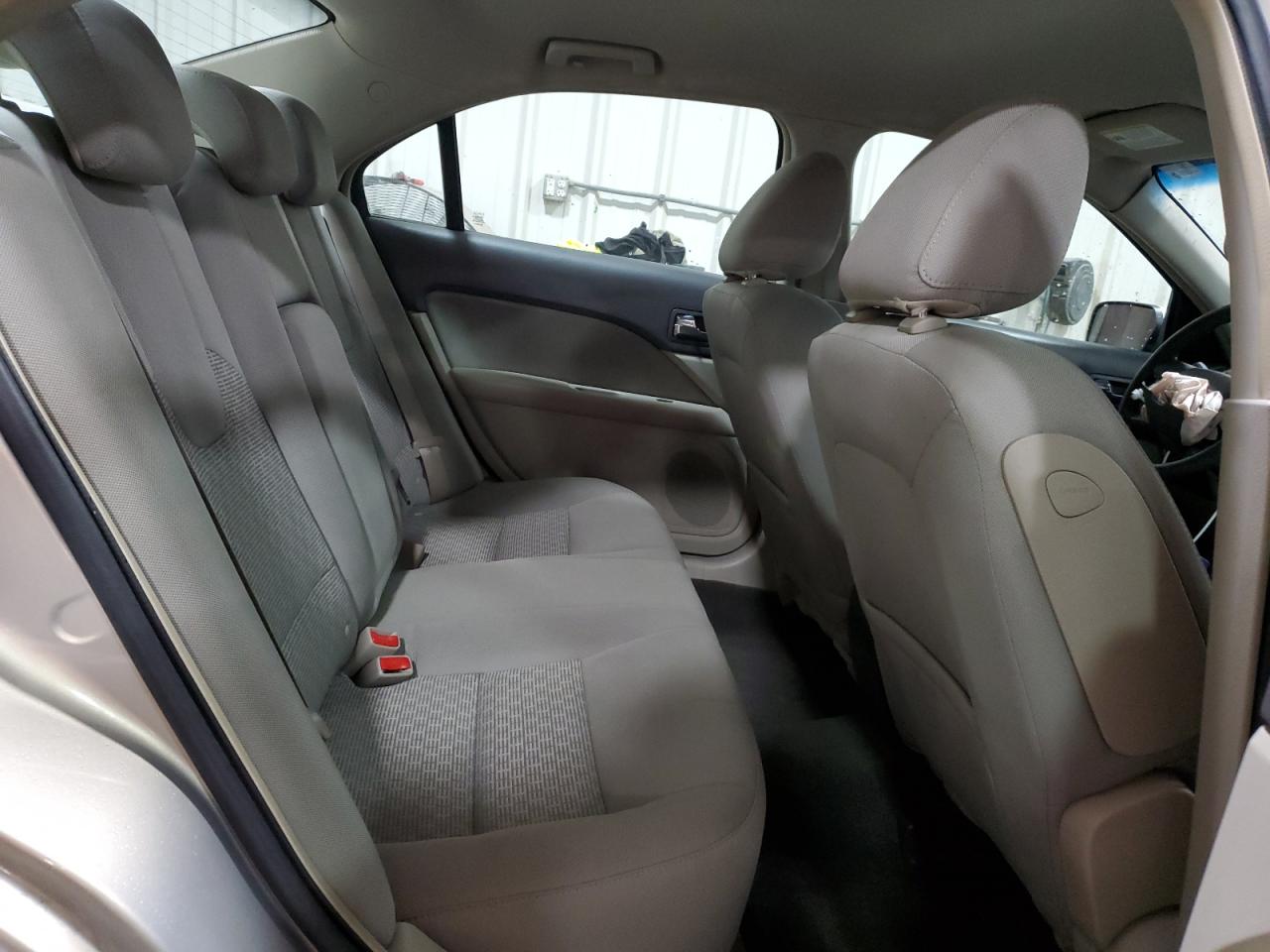 2010 Ford Fusion - Image 10