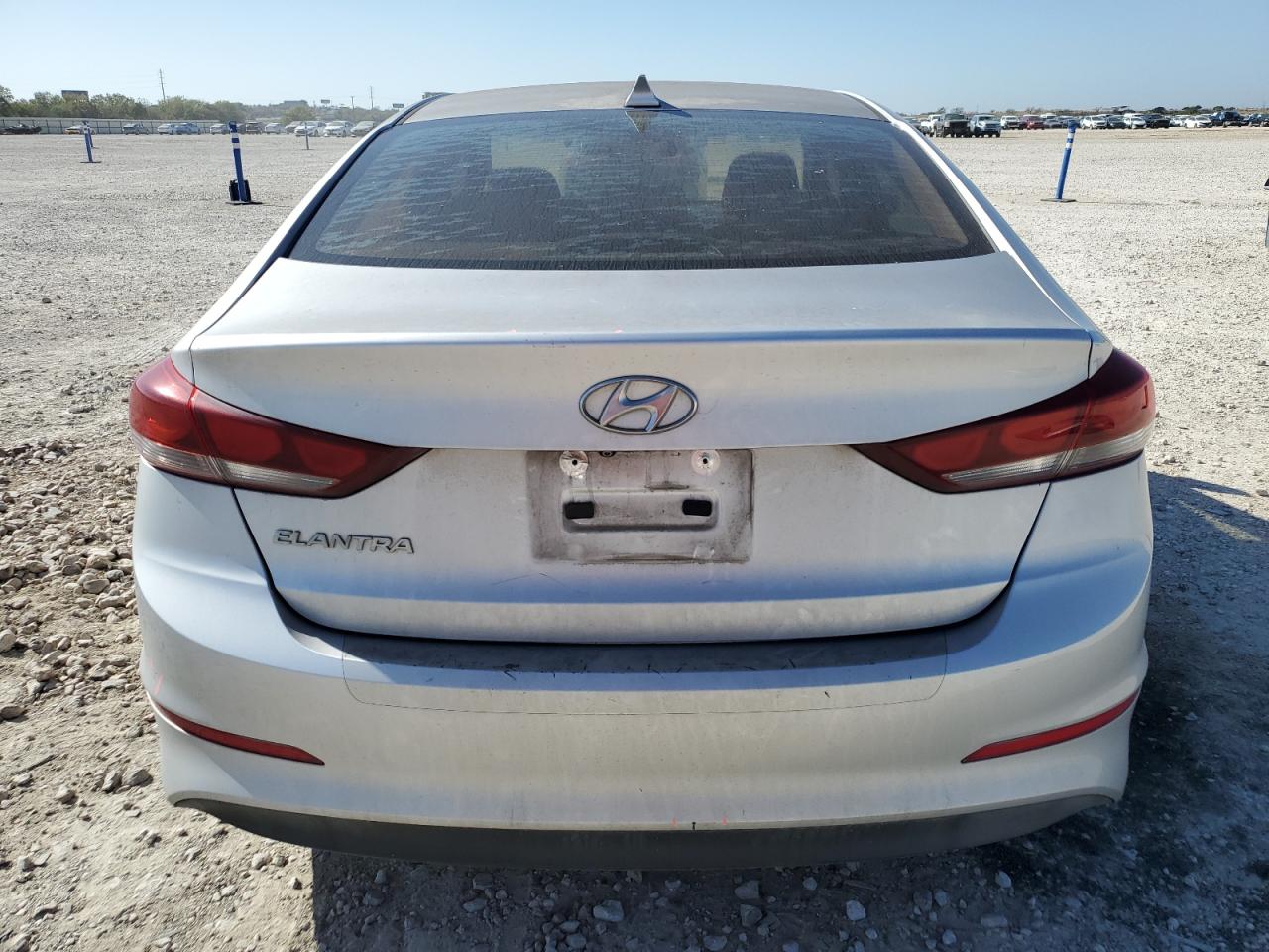 2017 Hyundai Elantra - Image 6
