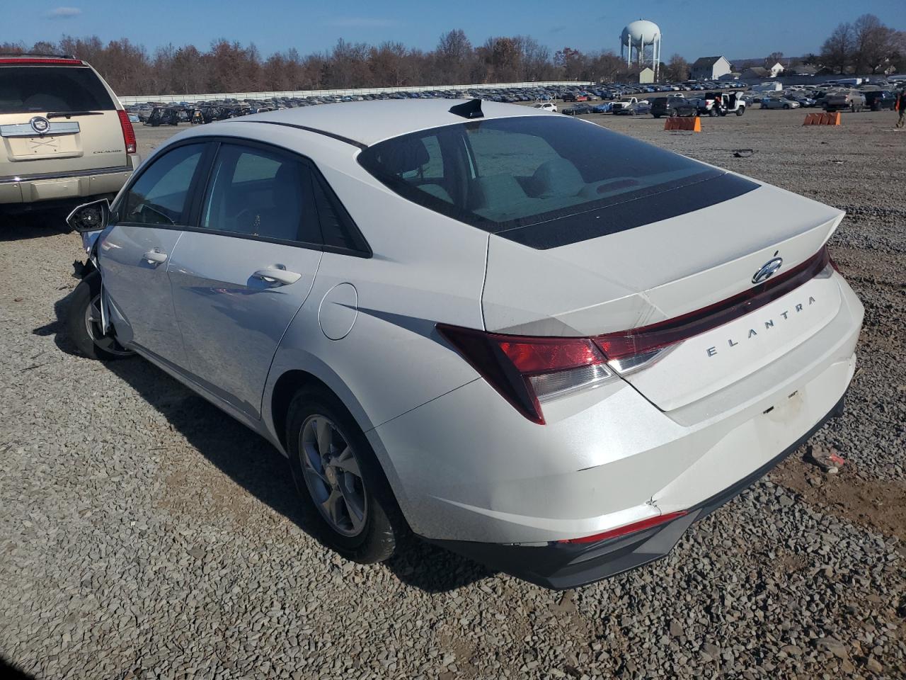 2021 Hyundai Elantra - Image 2
