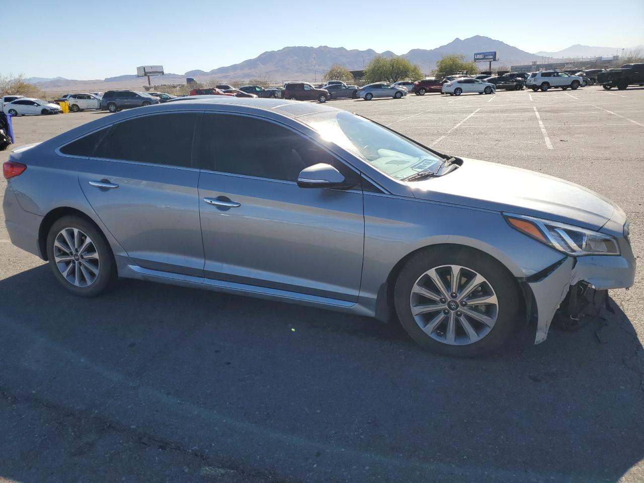 2016 Hyundai Sonata - Image 4