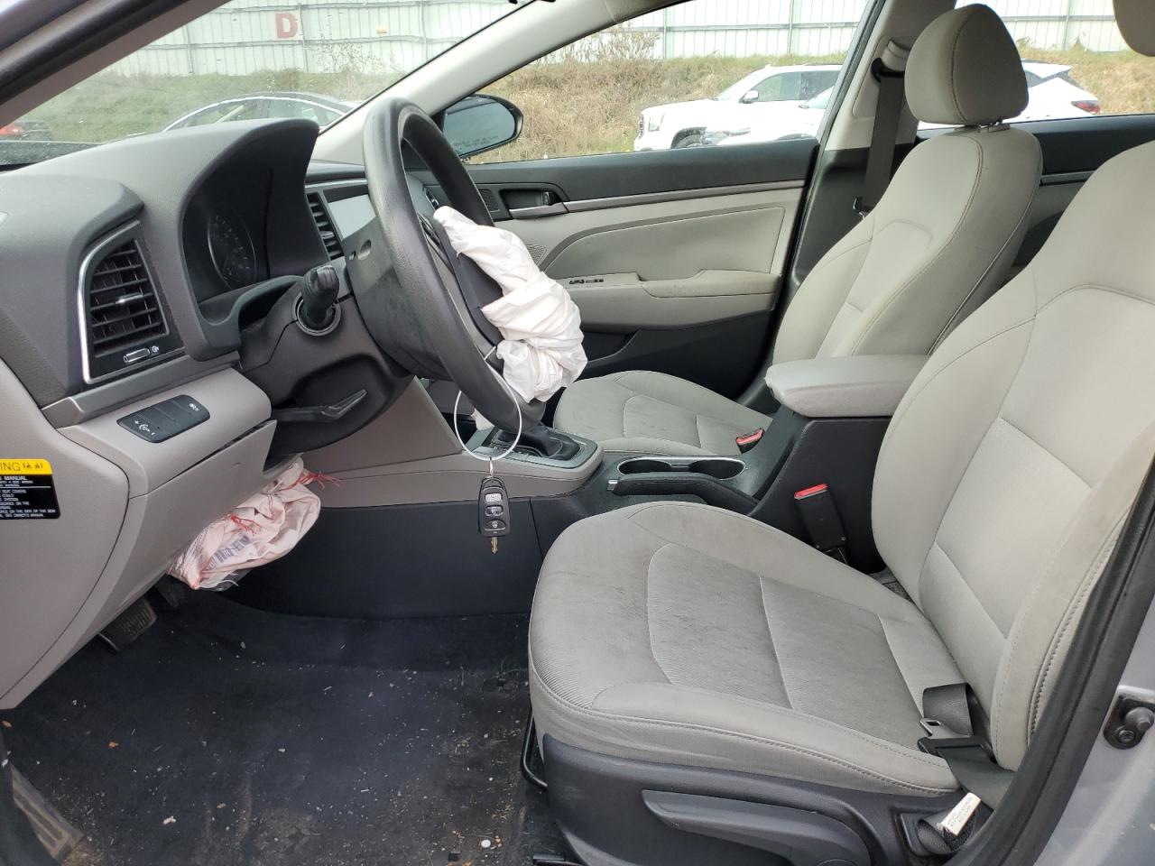 2017 Hyundai Elantra - Image 7