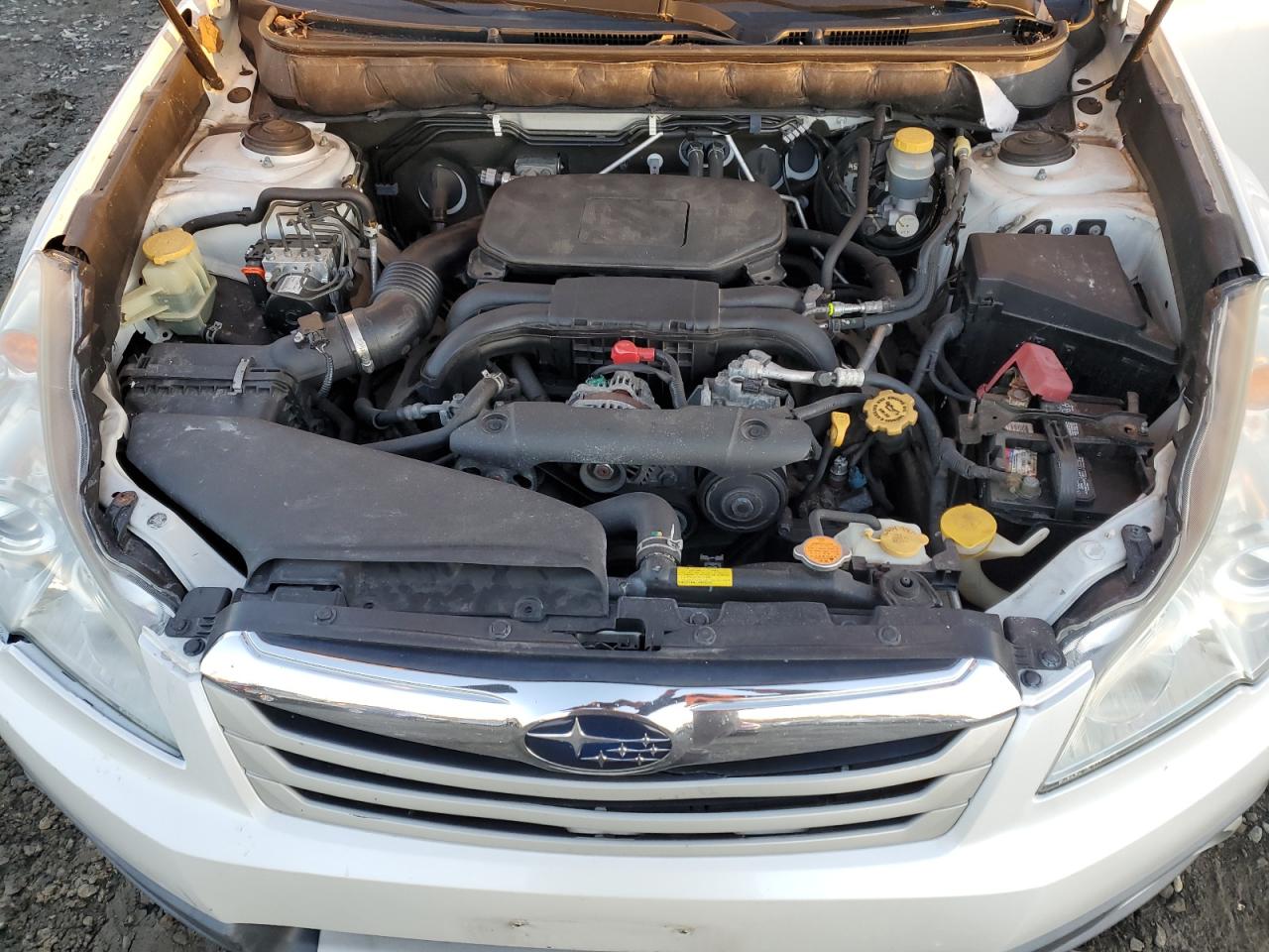2011 Subaru Outback - Image 13