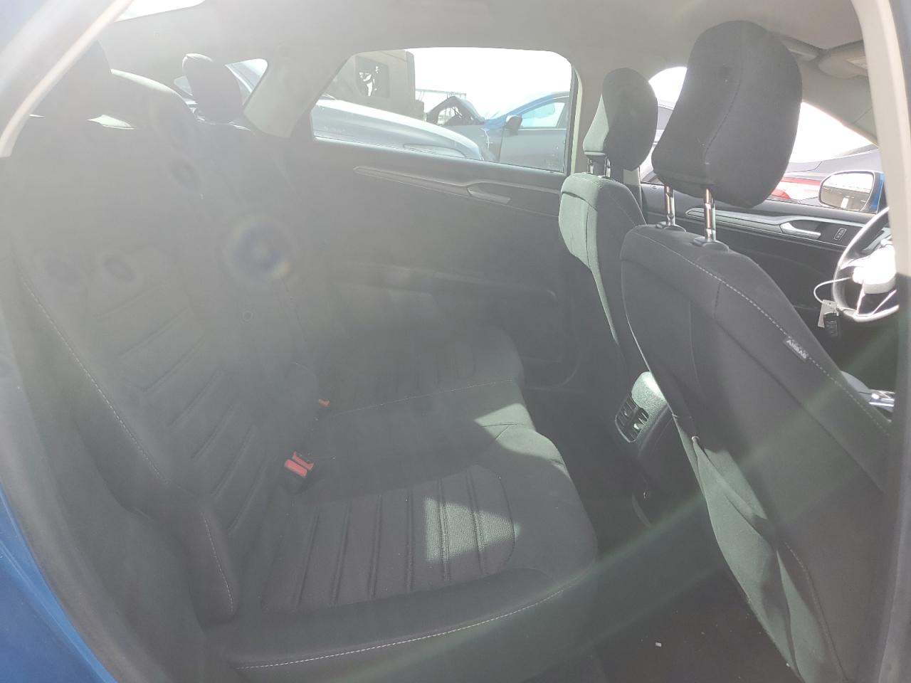 2020 Ford Fusion - Image 11