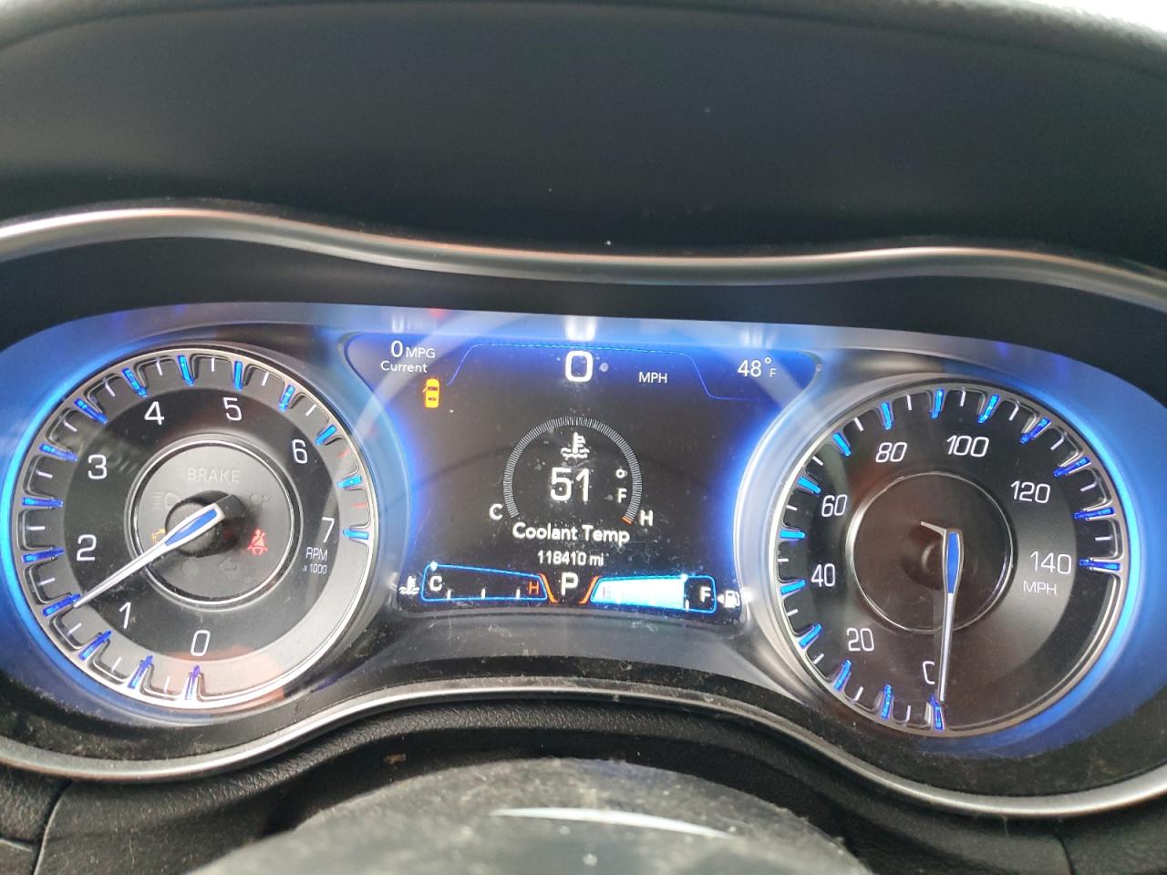 2018 Chrysler 300 - Image 9
