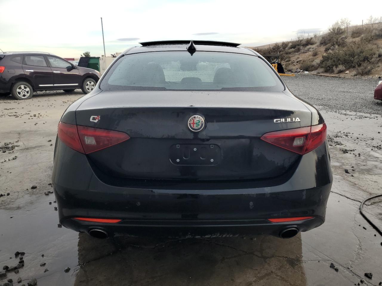 VIN ZARFAEDN3H7557083 2017 ALFA ROMEO GIULIA no.6