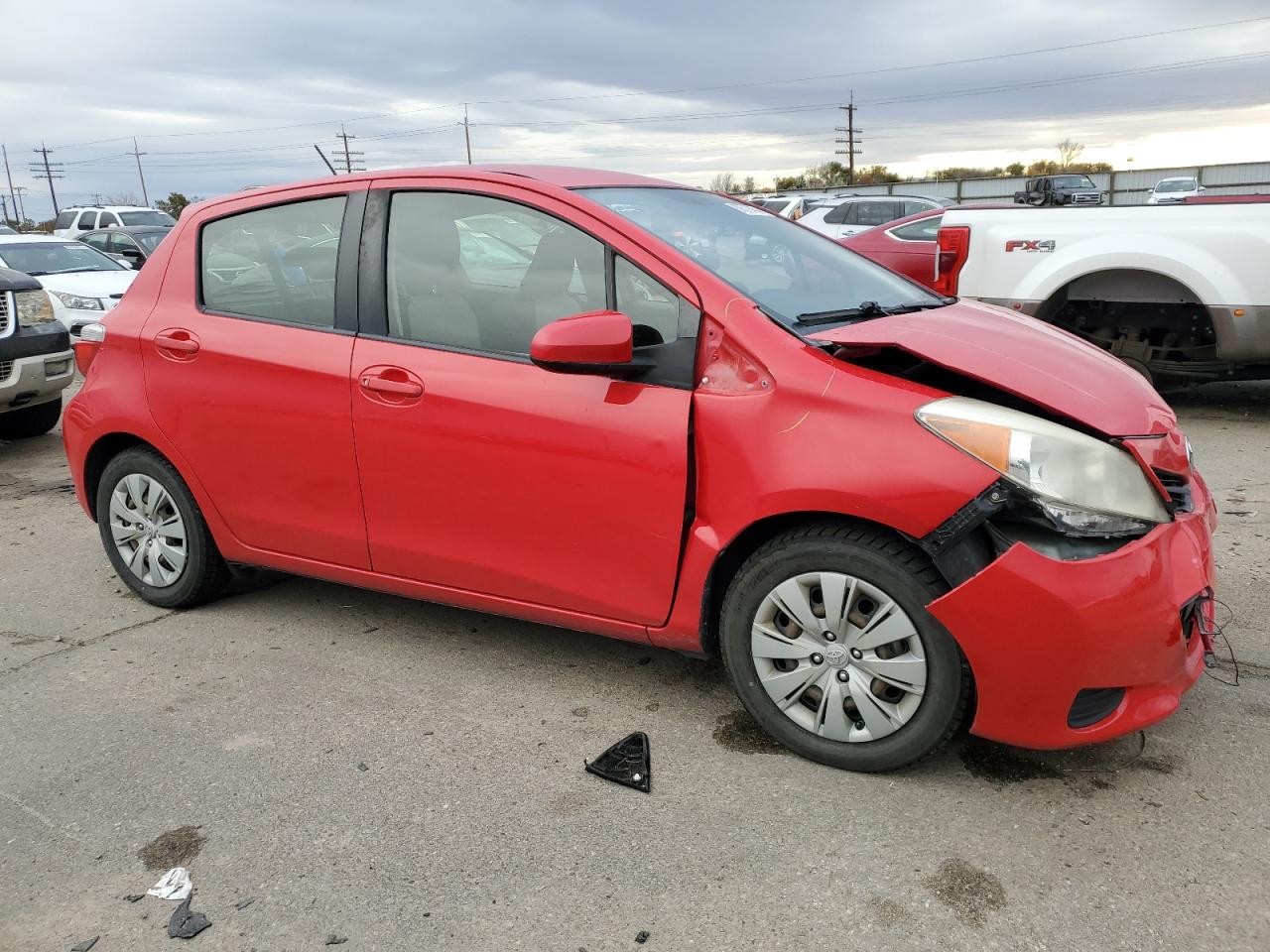 VIN JTDKTUD32DD557308 2013 TOYOTA YARIS no.4