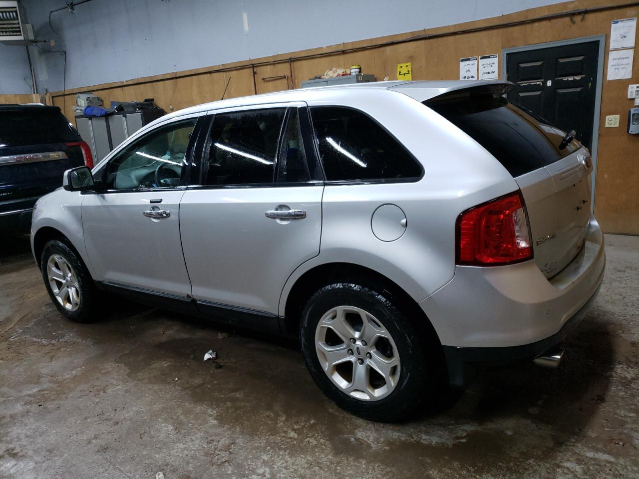 2011 Ford Edge - Image 2