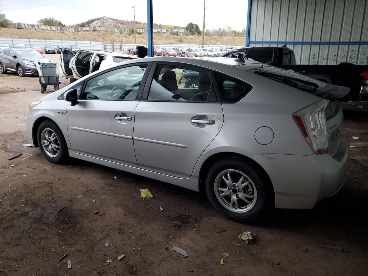 2010 Toyota Prius - Image 2