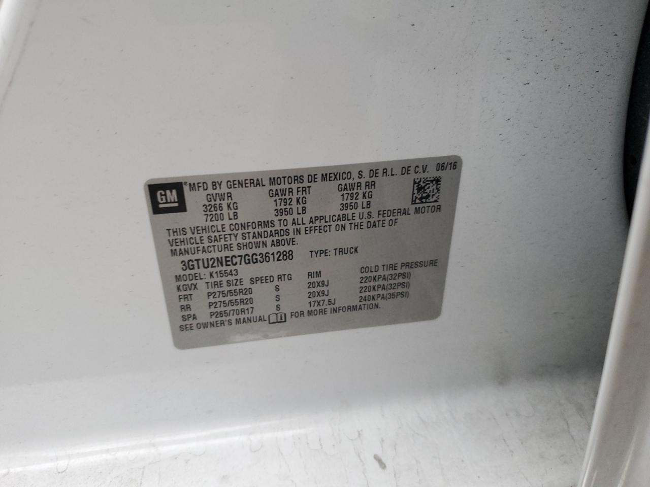 2016 GMC Sierra - Image 14