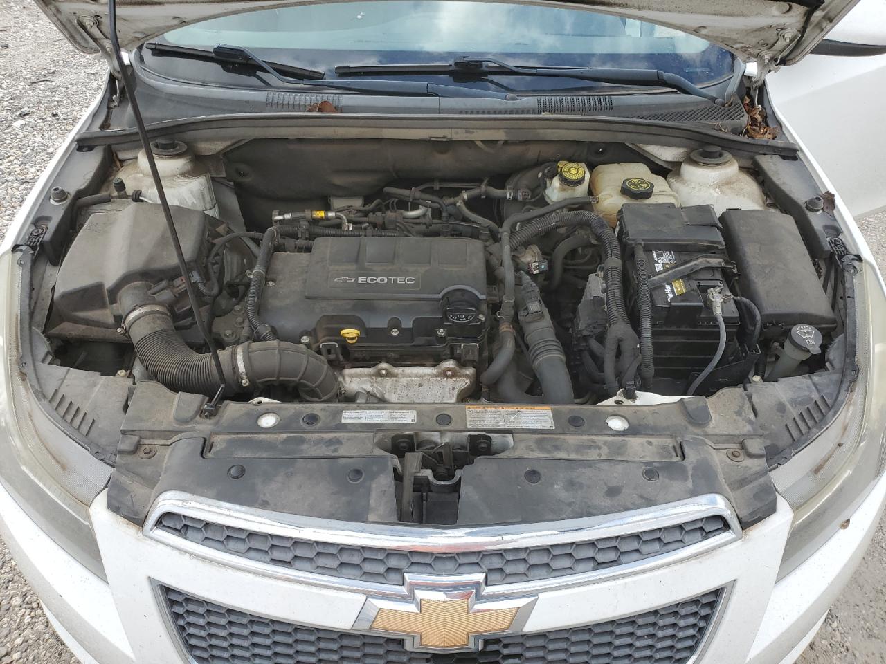 2014 Chevrolet Cruze - Image 12