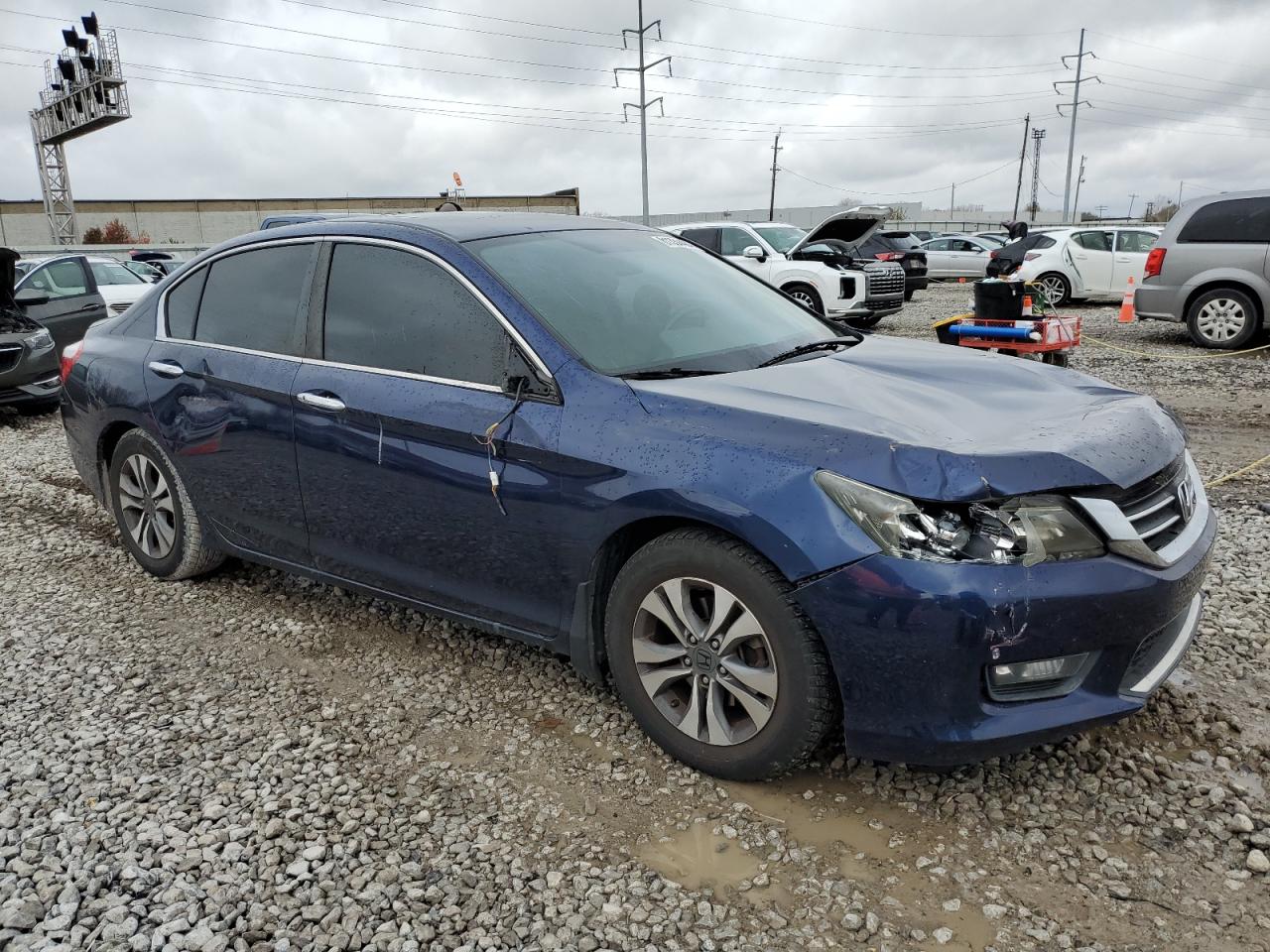 VIN 1HGCR2F75FA133215 2015 HONDA ACCORD no.4