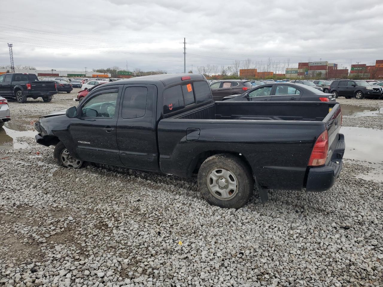 2015 Toyota Tacoma - Image 2