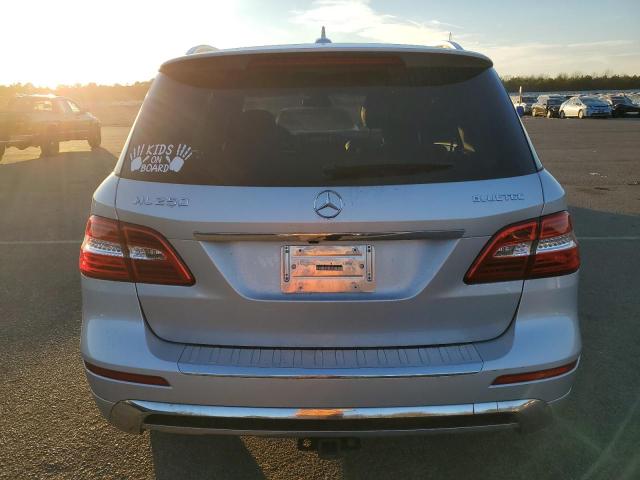  MERCEDES-BENZ M-CLASS 2015 Silver