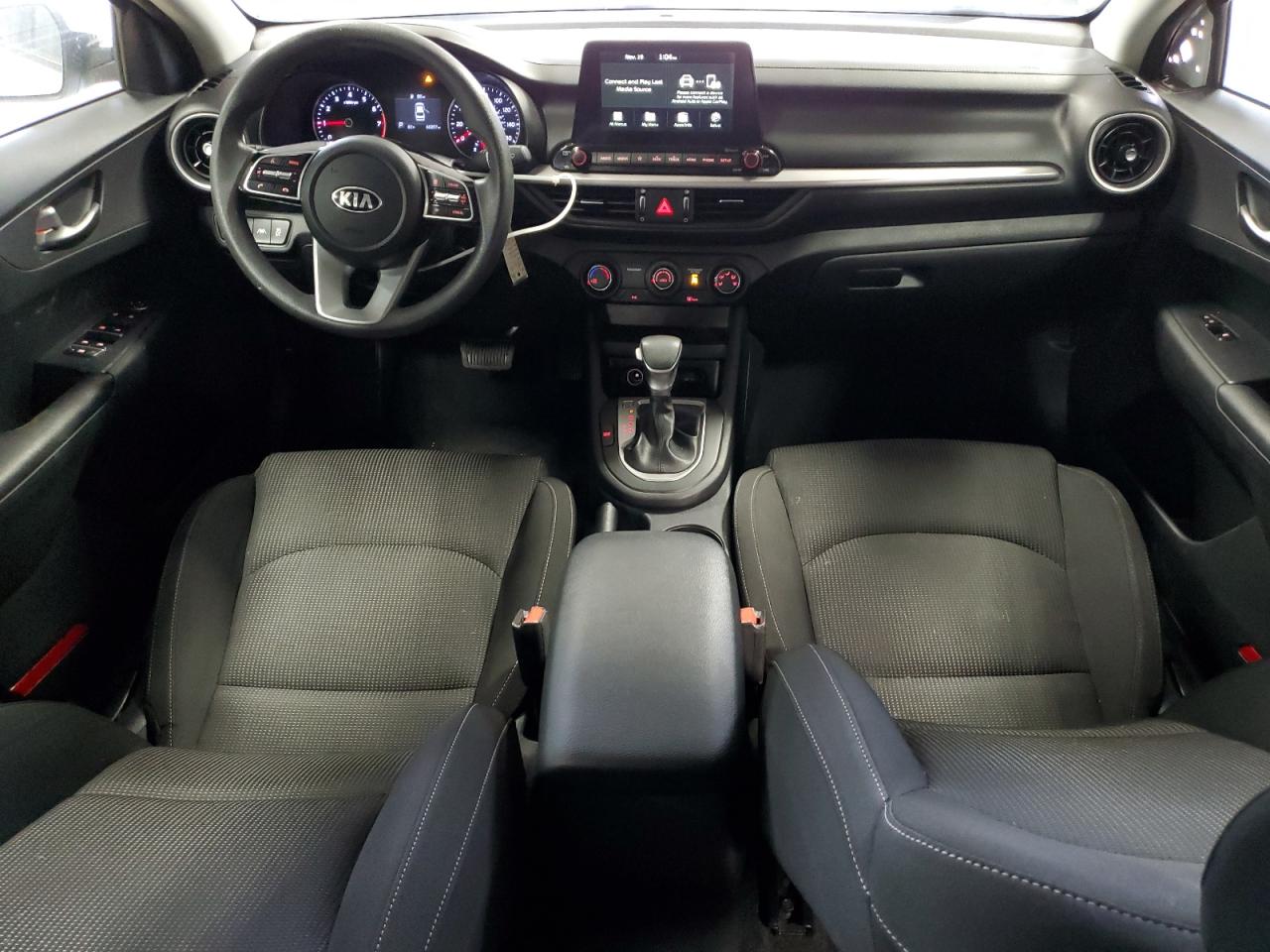 2021 Kia Forte - Image 8
