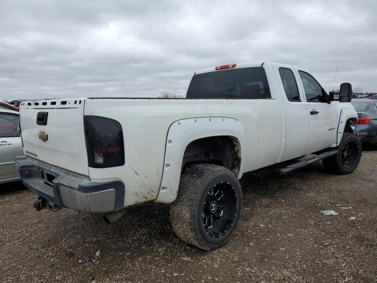2012 Chevrolet Silverado - Image 3