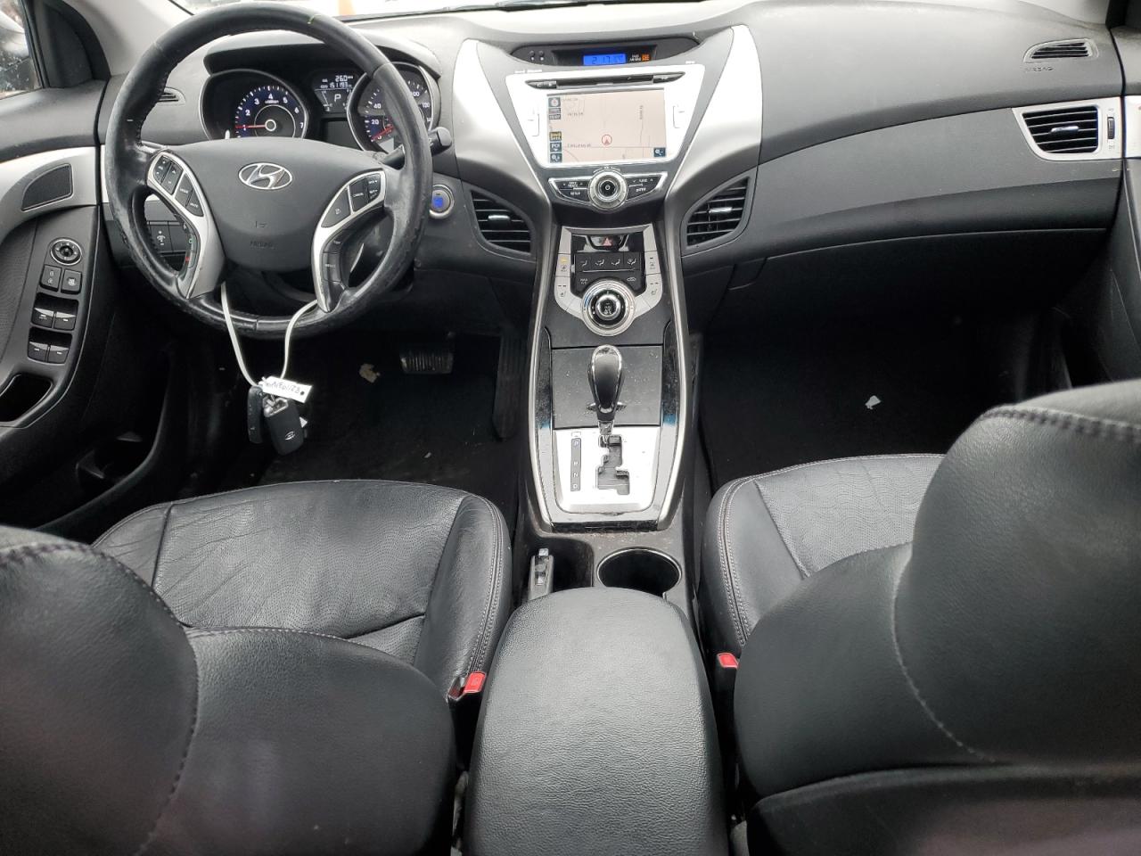 2011 Hyundai Elantra - Image 8