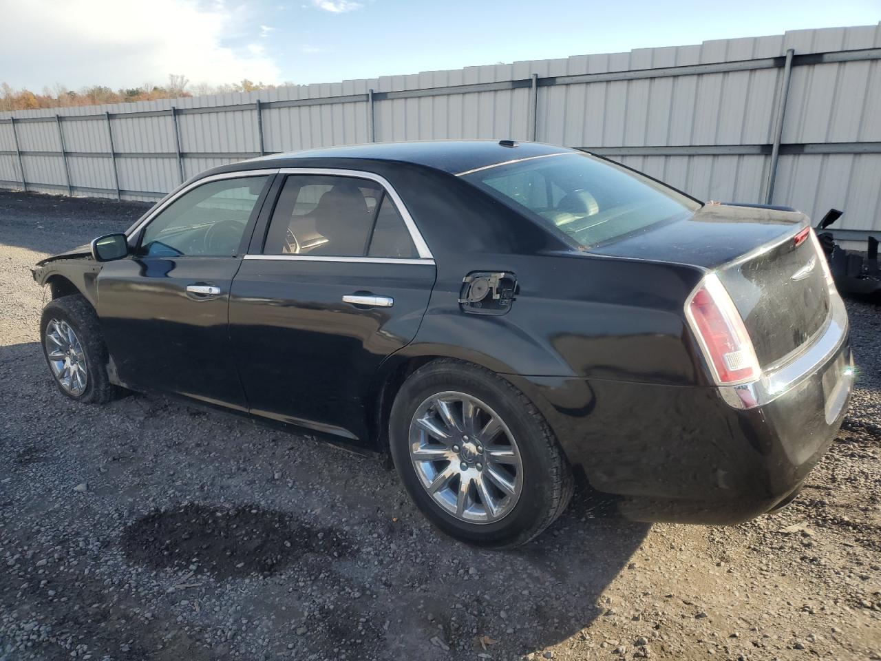 2014 Chrysler 300 - Image 2