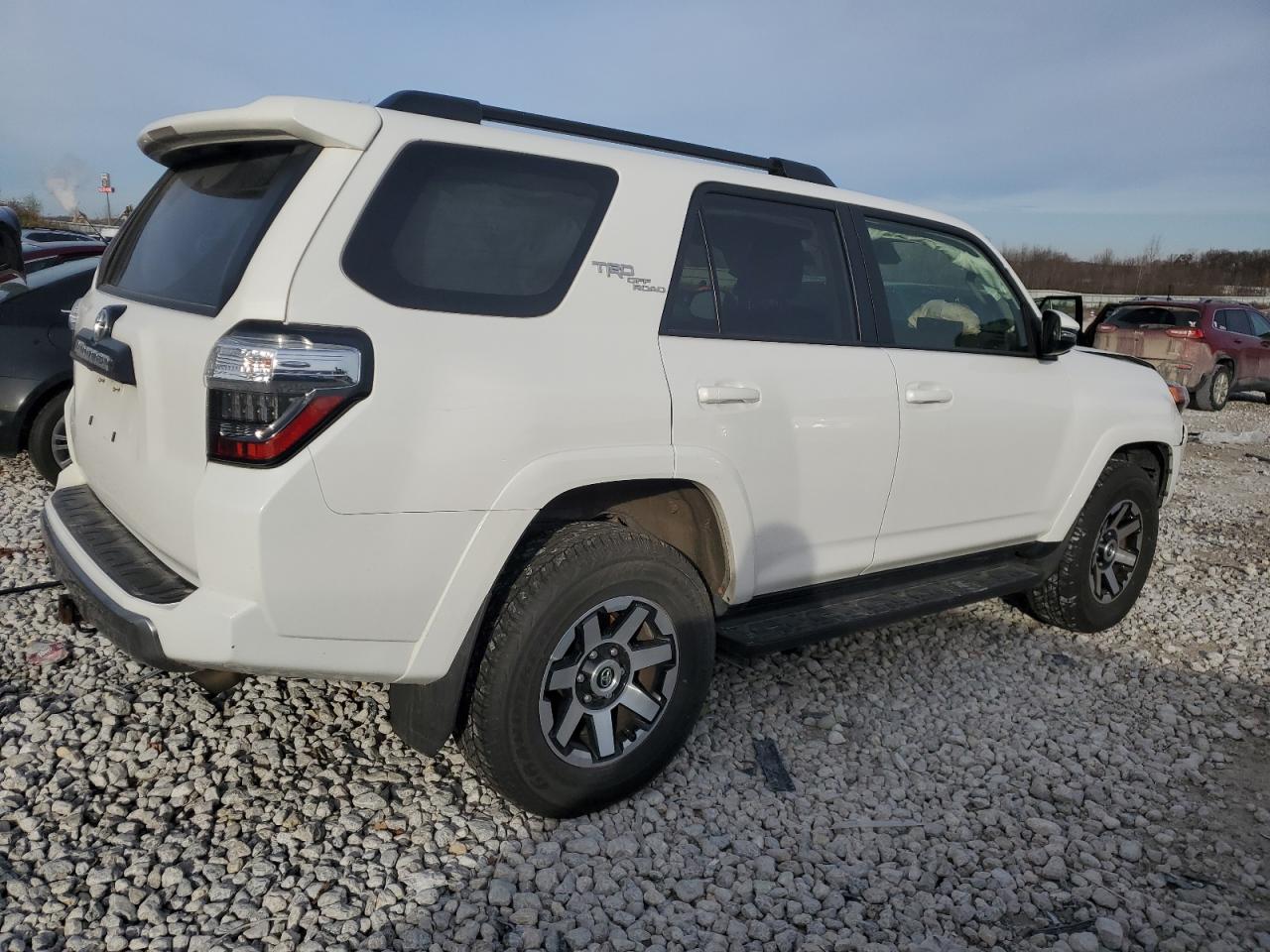 VIN JTEBU5JR3L5761616 2020 TOYOTA 4RUNNER no.3