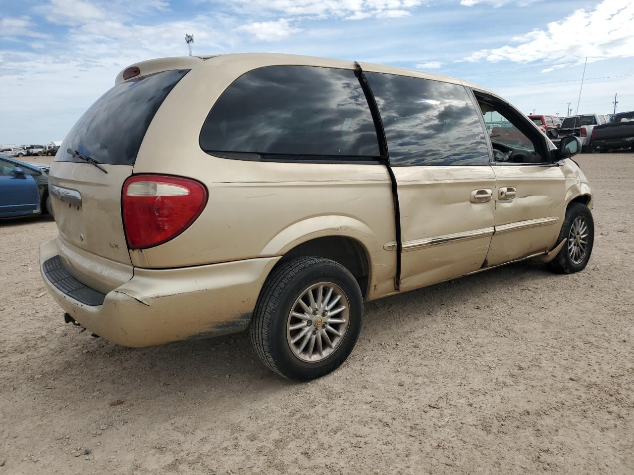 2001 Chrysler Town & Country - Image 3