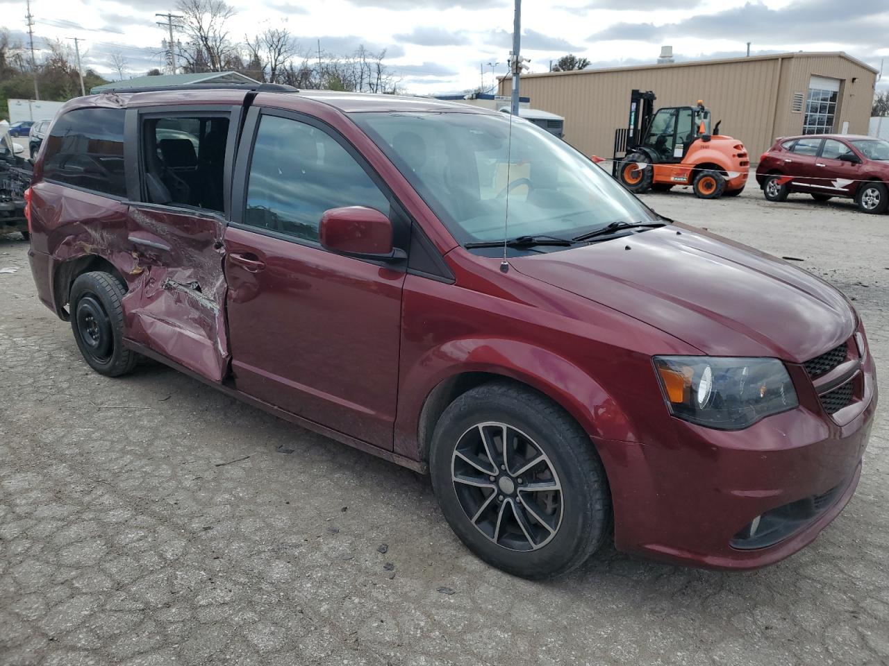 VIN 2C4RDGEG3JR338803 2018 DODGE CARAVAN no.4