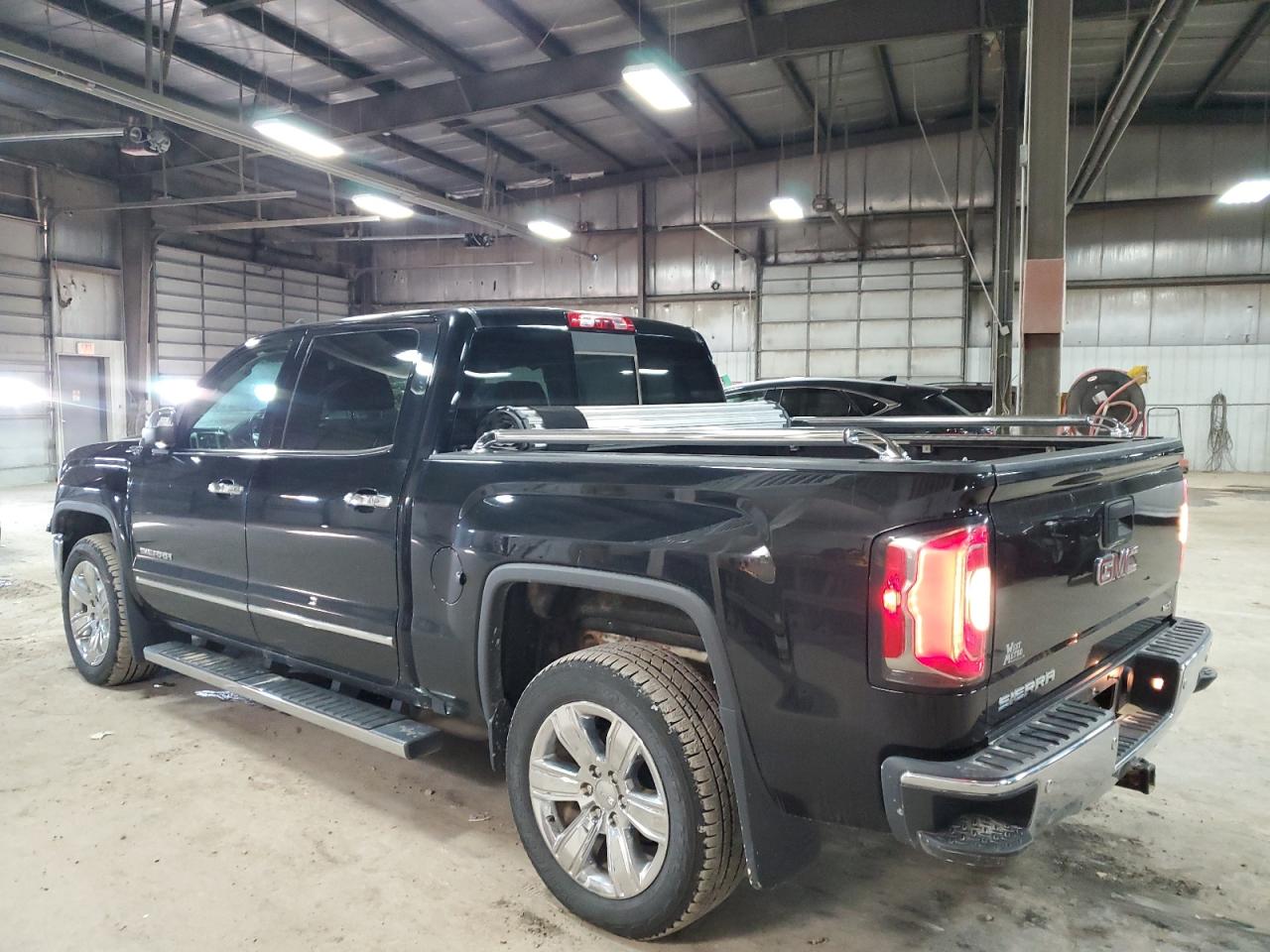 2016 GMC Sierra - Image 2