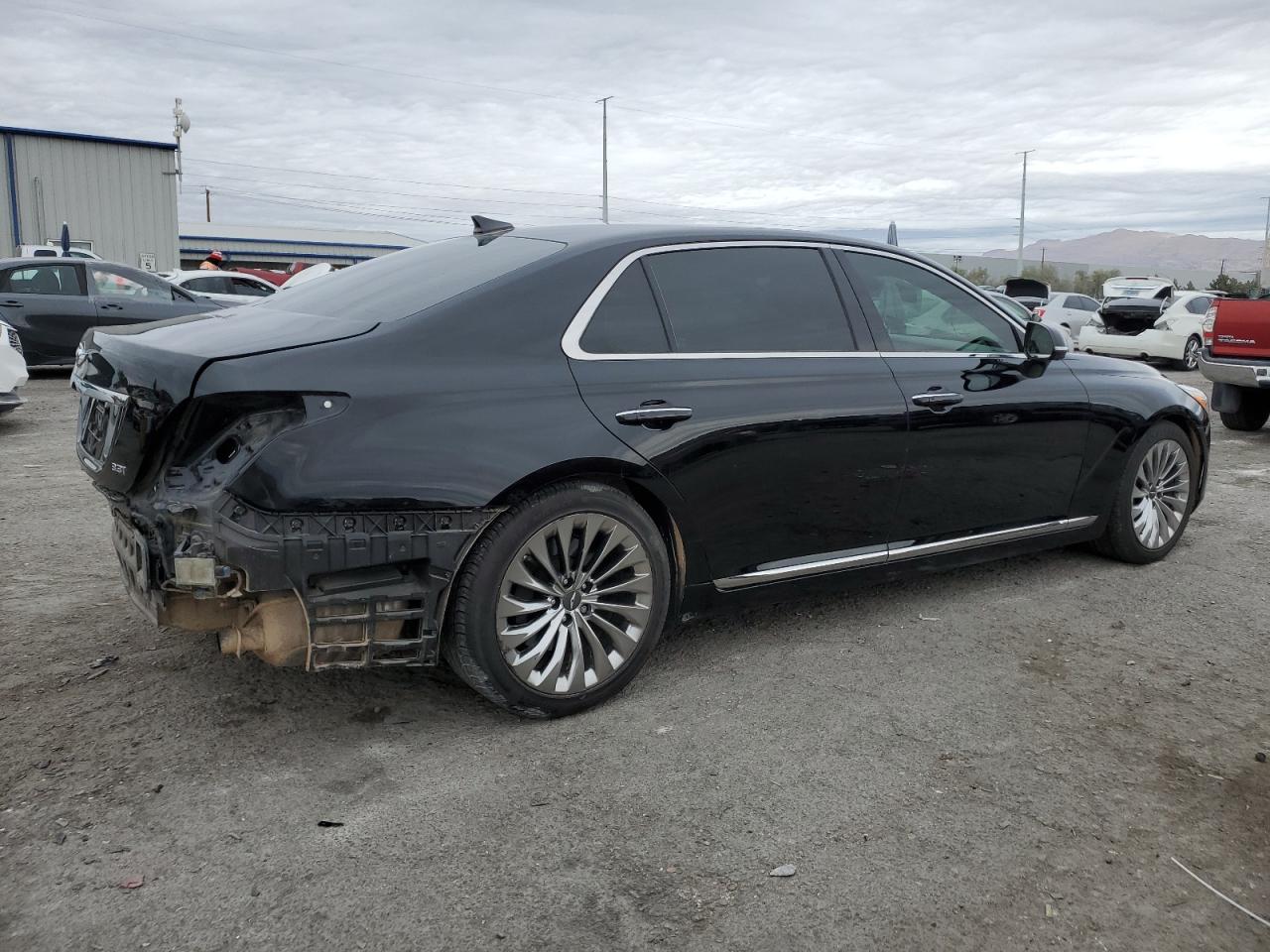 VIN KMHG34JA7HU030598 2017 GENESIS G90 no.3