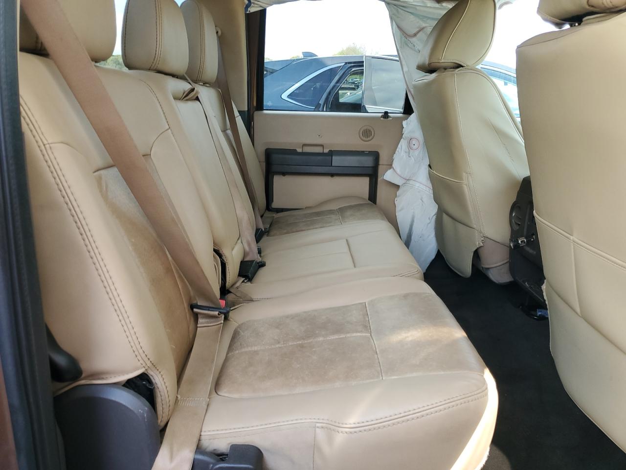 2011 Ford F250 - Image 10