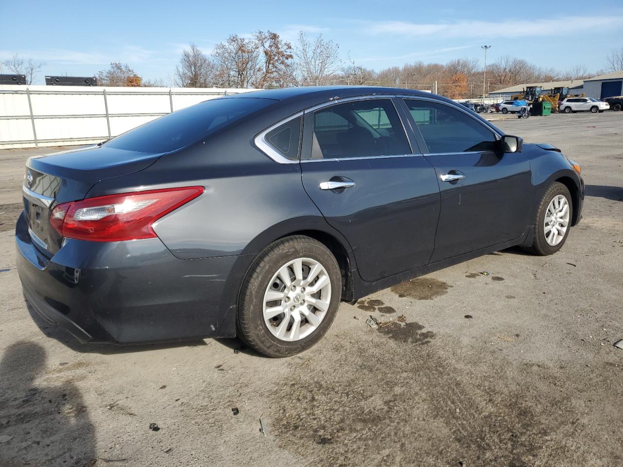 2018 Nissan Altima - Image 3