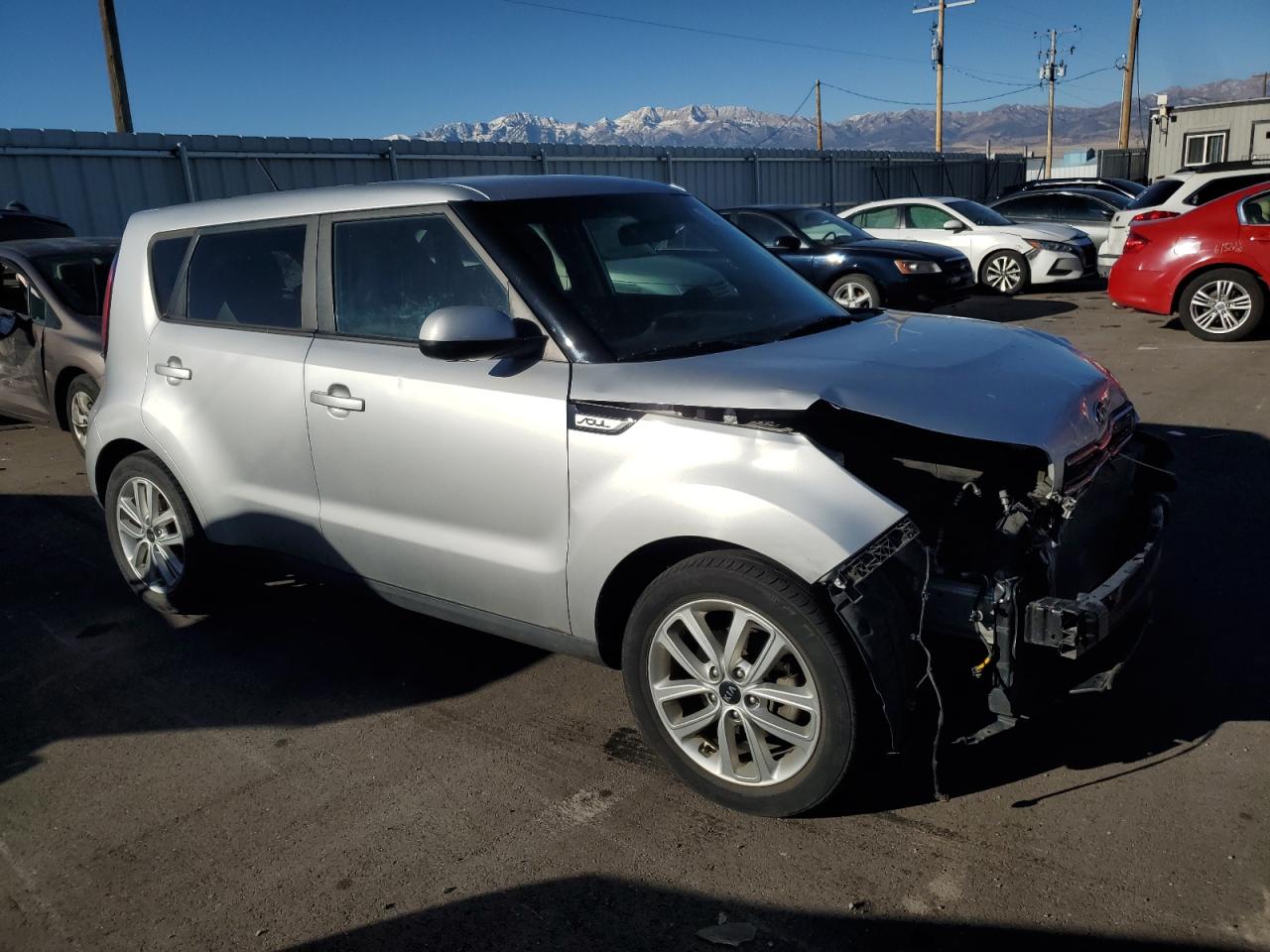 VIN KNDJP3A51K7008033 2019 KIA SOUL no.4