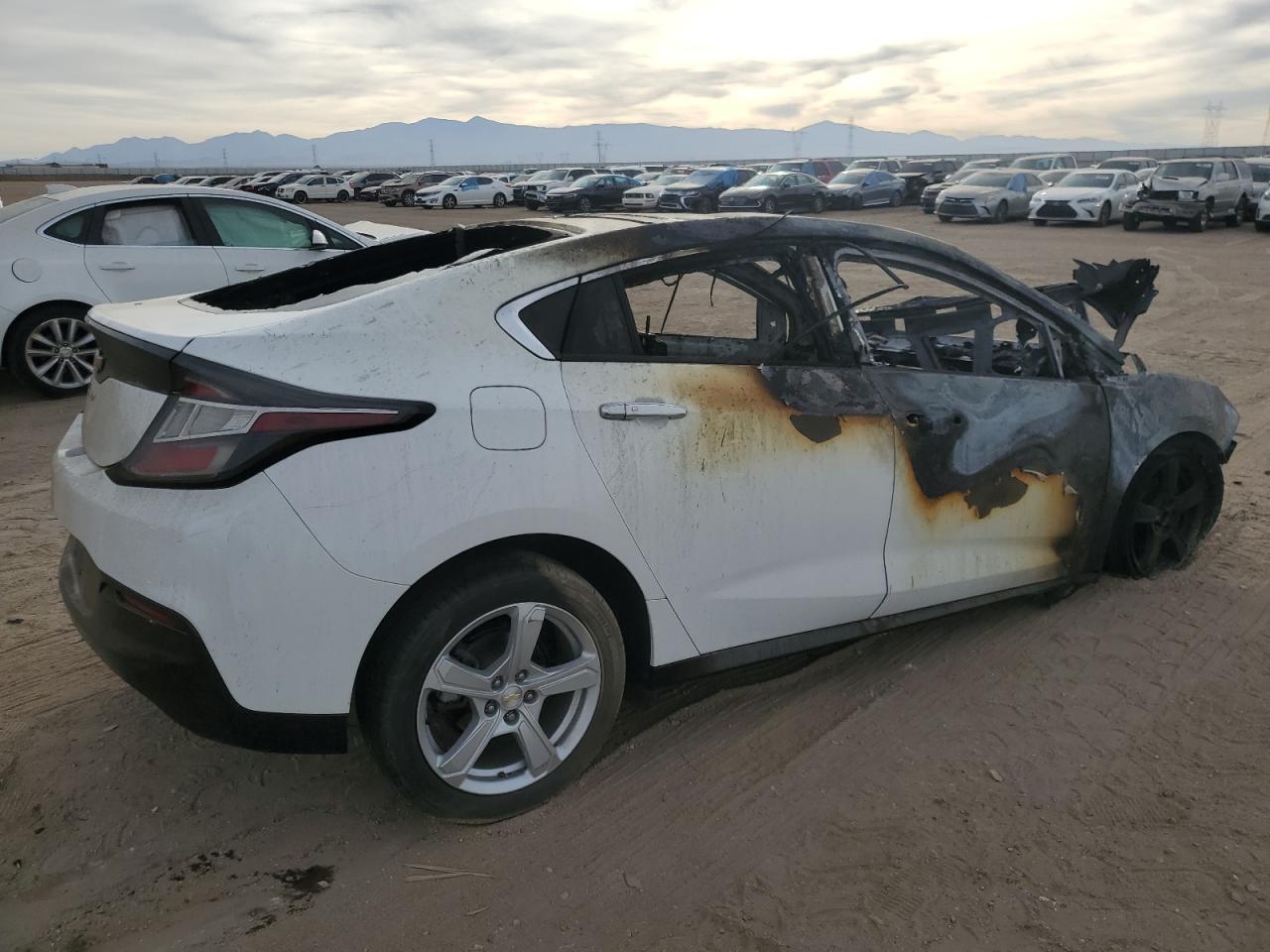 2017 Chevrolet Volt - Image 3