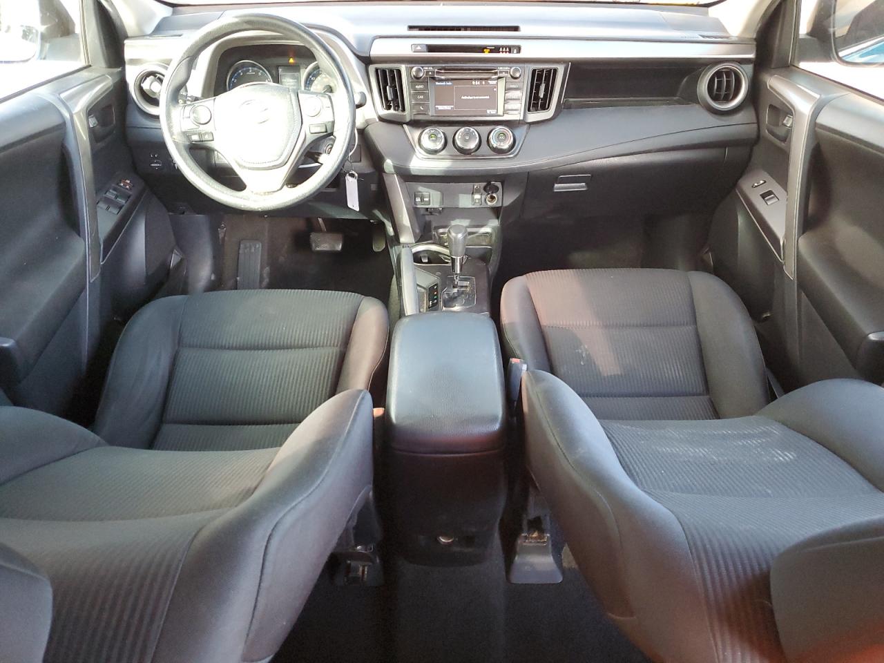 2018 Toyota RAV 4 - Image 8