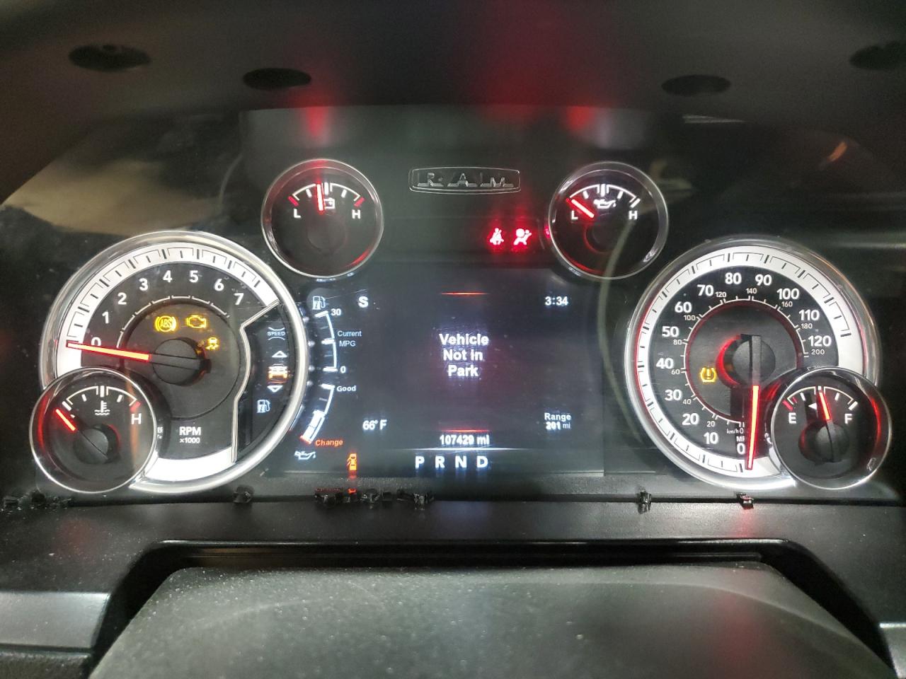 2015 RAM 1500 - Image 9