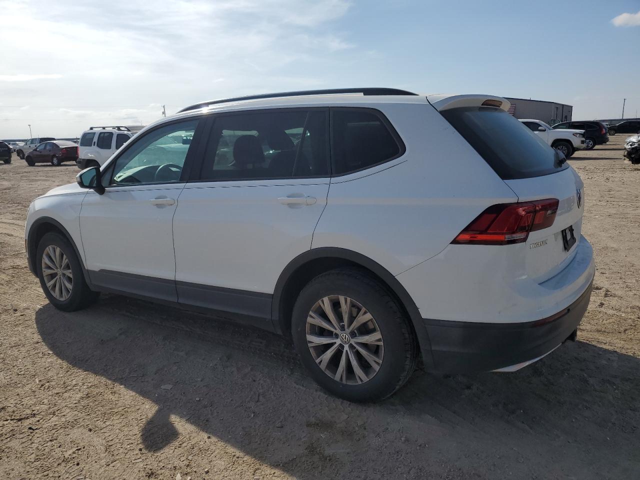2019 Volkswagen Tiguan - Image 2
