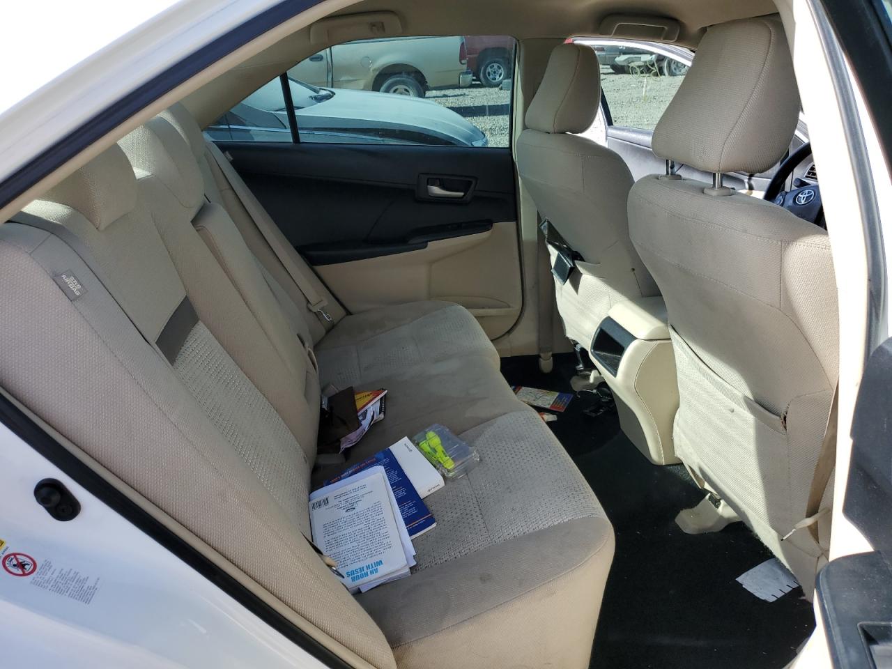 2014 Toyota Camry - Image 10