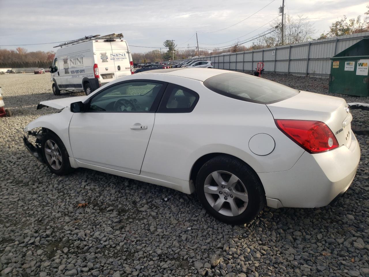 2009 Nissan Altima - Image 2