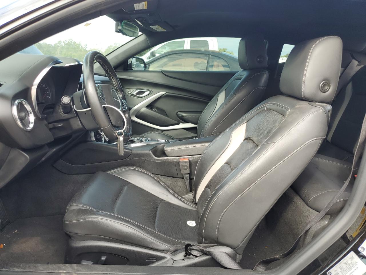 2019 Chevrolet Camaro - Image 7