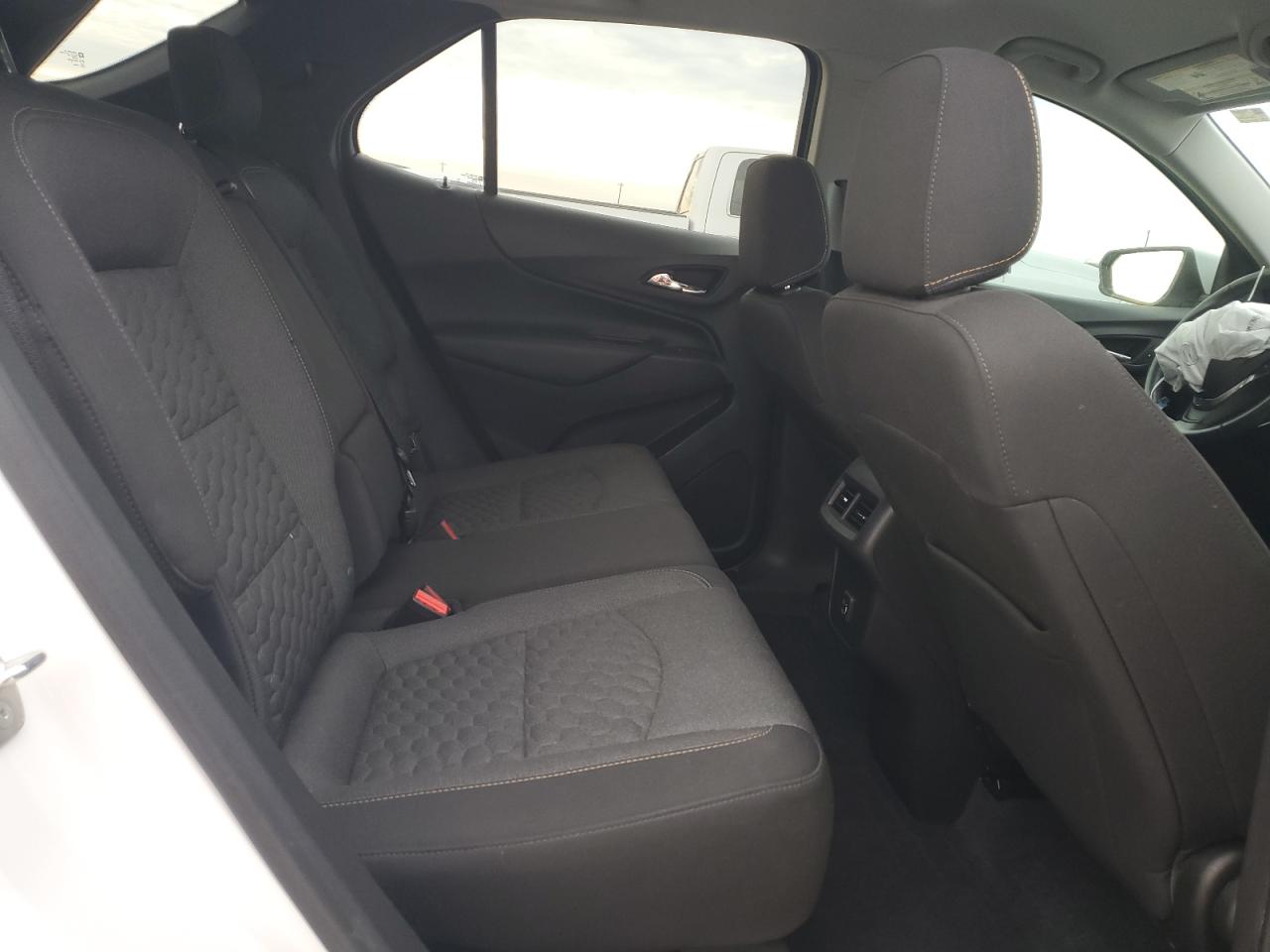 2020 Chevrolet Equinox - Image 11