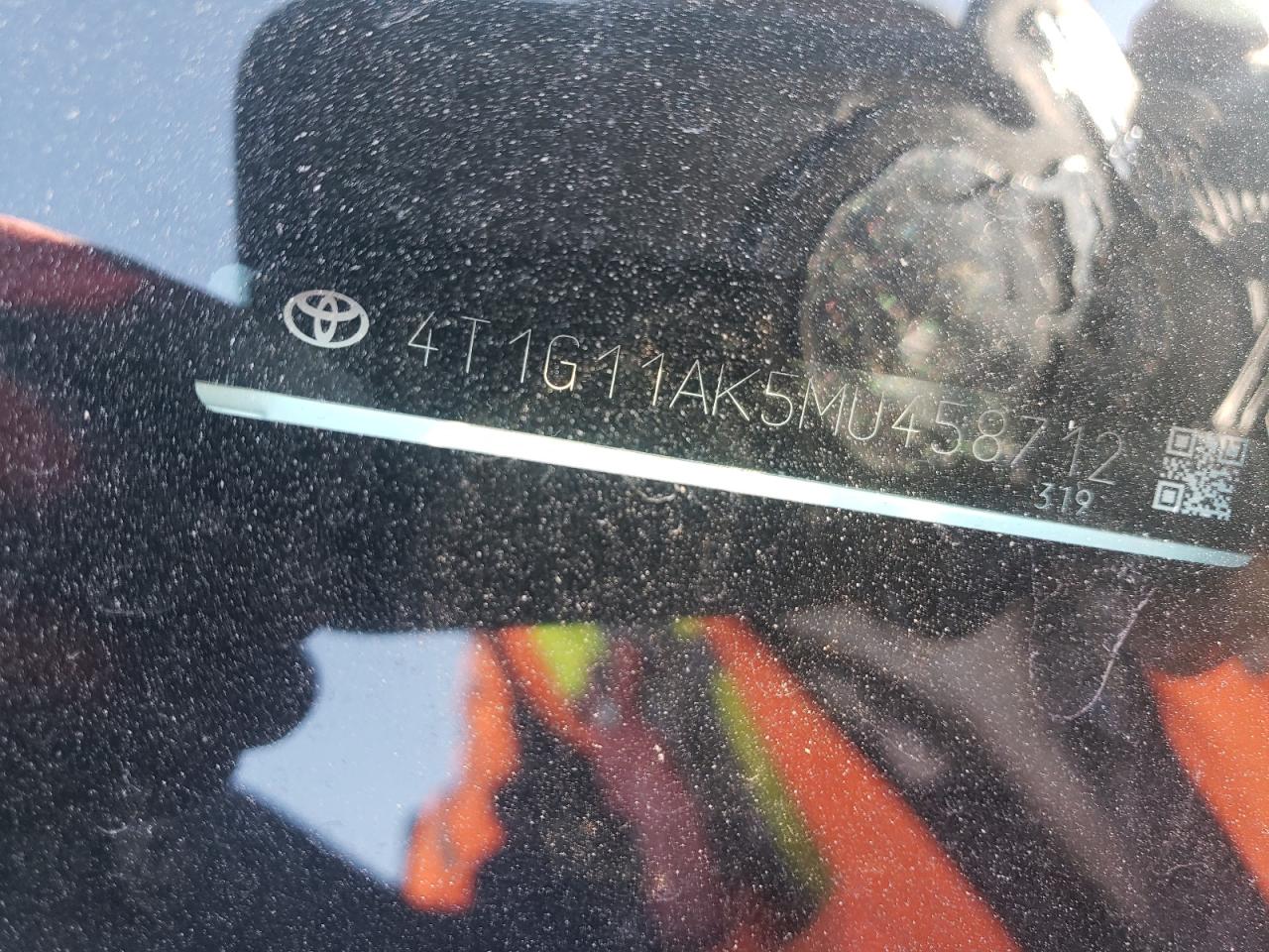 2021 Toyota Camry - Image 12