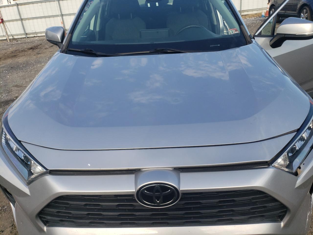 2020 Toyota RAV 4 - Image 13