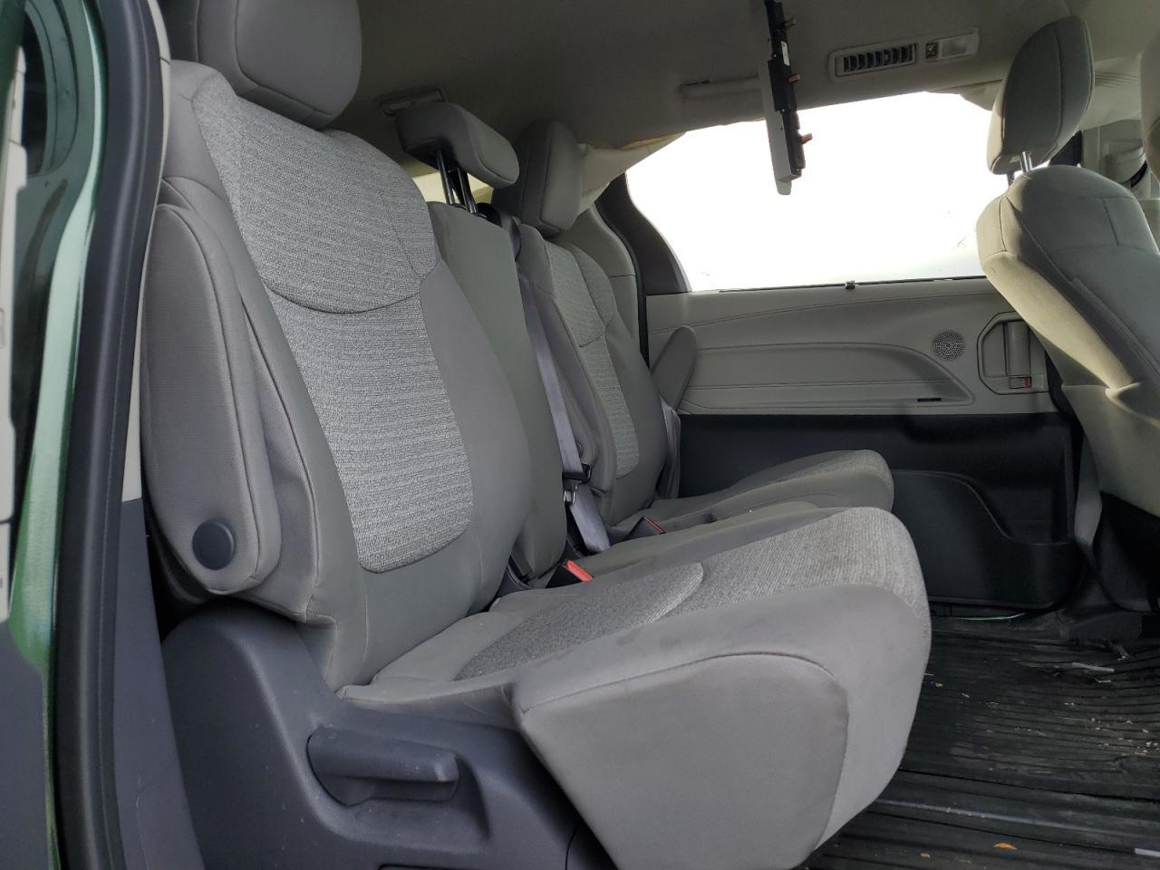 2021 Toyota Sienna - Image 11