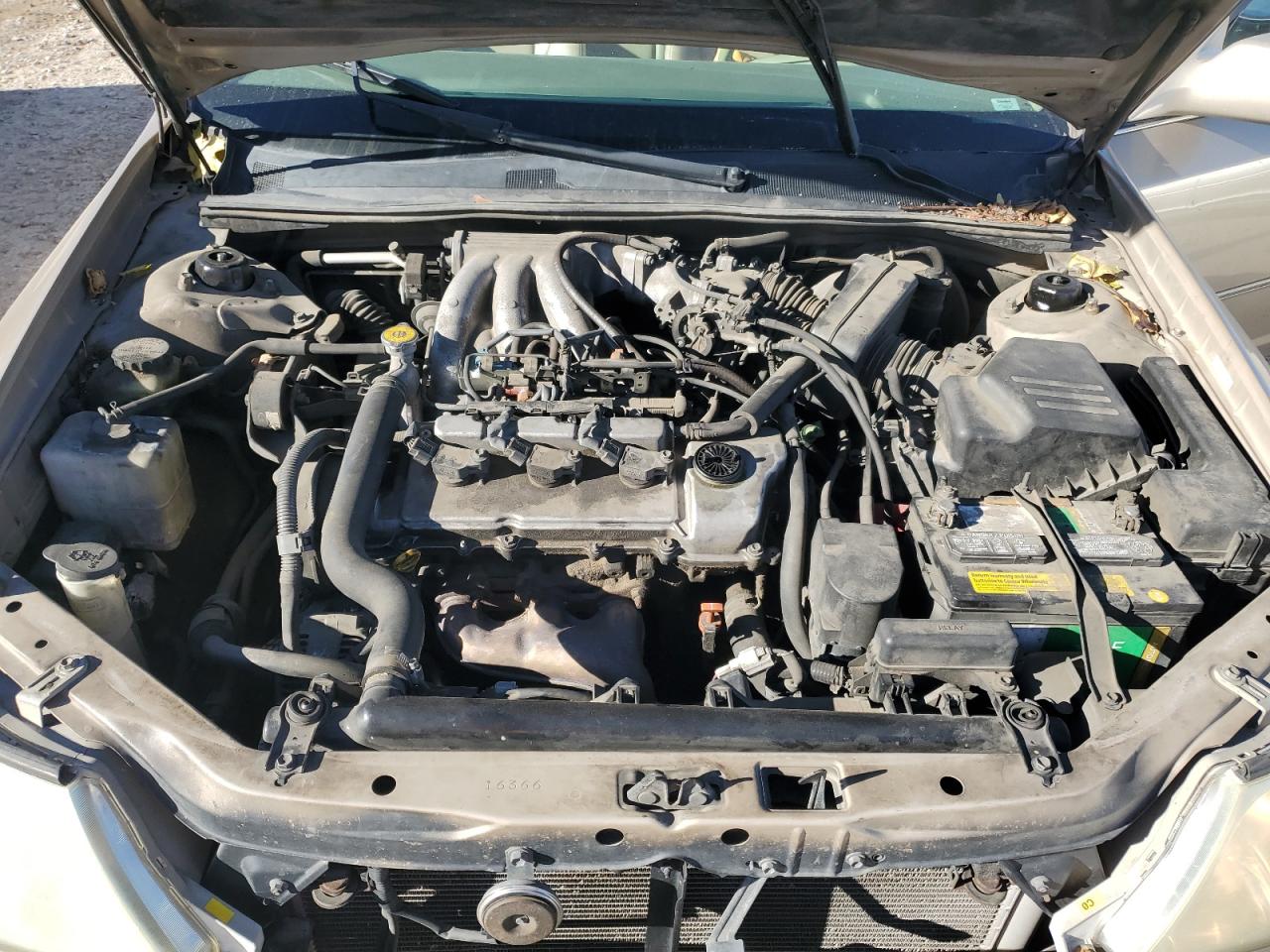 2001 Toyota Avalon - Image 12
